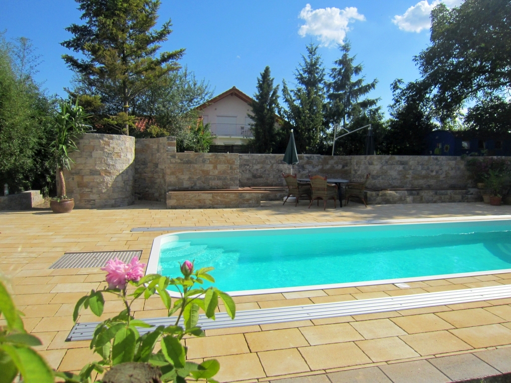 Prag 16 in weiß mit Ecktreppe