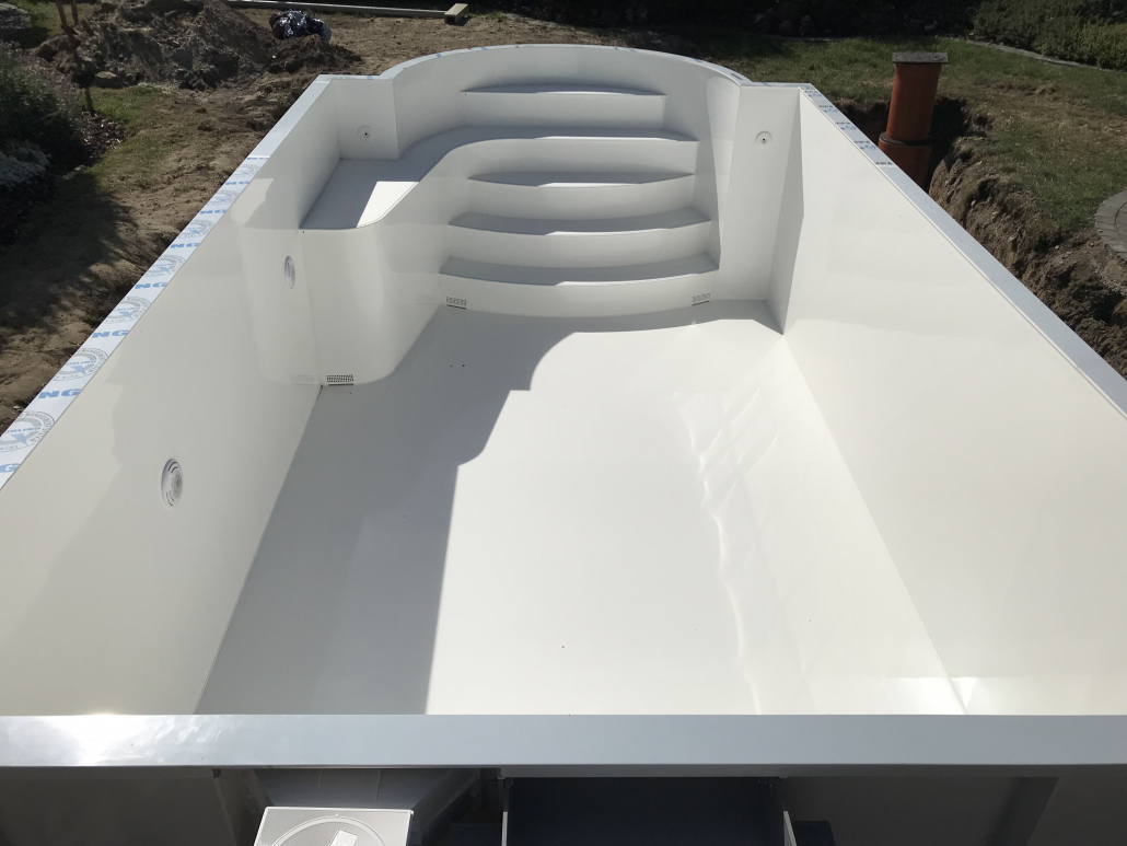 Römische Treppe mit Sitzbank